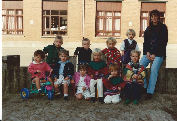 1994-1995 klasfoto 1e kleuterklas Carine Peeters,Sint Martinusschool, Vrije Gesubsidieerde School, Lindedreef 18