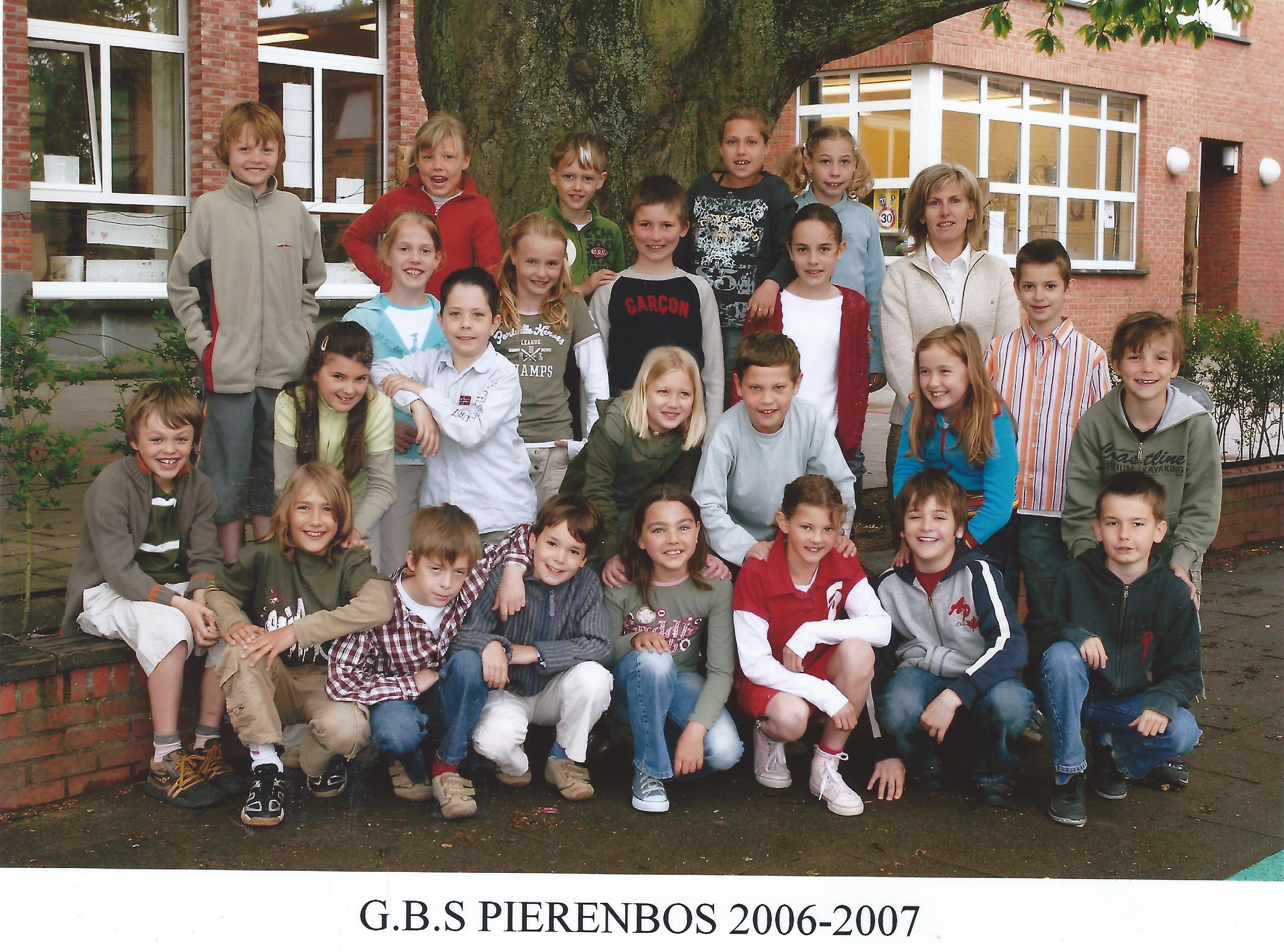 2006-2007 klasfoto 4e leerjaar Karin Keysers, Pierenbos Gemeenteschool Lindedreef 18